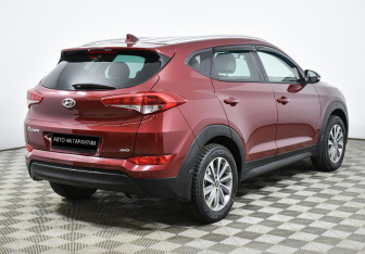Подержанный автомобиль Hyundai Tucson 2015 года (3 фото)