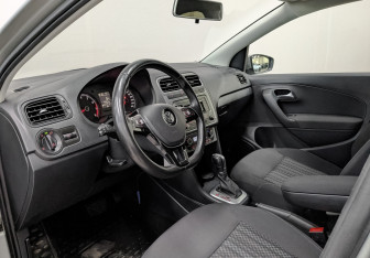 Подержанный автомобиль Volkswagen Polo Sedan 2018 года (15 фото)