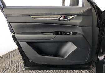 Подержанный автомобиль Mazda CX-5 2024 года (19 фото)