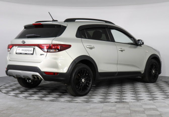 Подержанный автомобиль Kia Rio Hatchback 2018 года (5 фото)