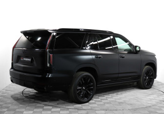 Подержанный автомобиль Cadillac Escalade Suv 2022 года (5 фото)