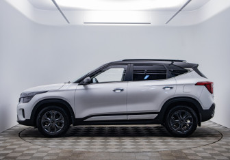 Подержанный автомобиль Kia Seltos 2024 года (8 фото)