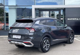 Подержанный автомобиль Kia Sportage 2022 года (5 фото)