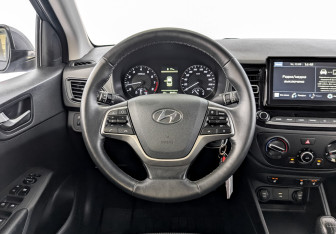 Подержанный автомобиль Hyundai Solaris Sedan 2021 года (21 фото)