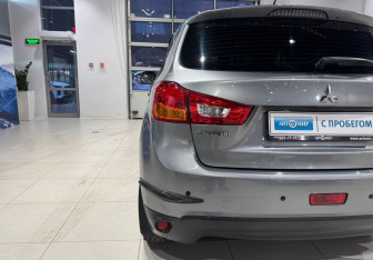 Подержанный автомобиль Mitsubishi ASX 2014 года (8 фото)