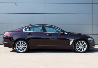 Подержанный автомобиль Jaguar XF Sedan 2014 года (4 фото)