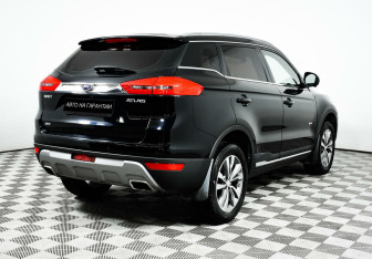Подержанный автомобиль Geely Atlas 2019 года (5 фото)