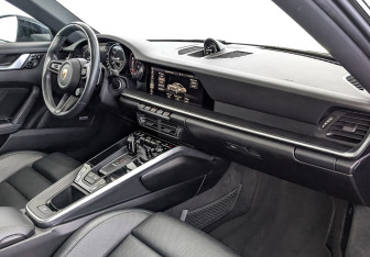 Подержанный автомобиль Porsche 911 Coupe 2020 года (12 фото)