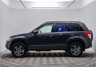 Подержанный автомобиль Suzuki Grand Vitara 2011 года (8 фото)