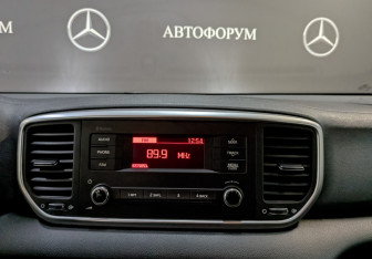 Подержанный автомобиль Kia Sportage 2020 года (17 фото)