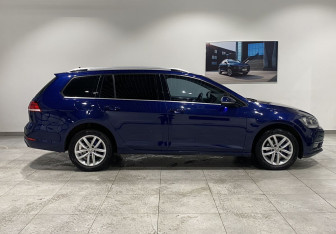 Подержанный автомобиль Volkswagen Golf Wagon 2017 года (4 фото)