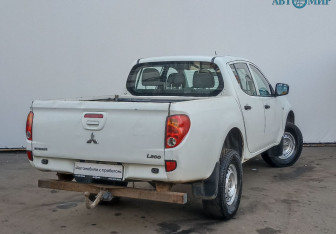Подержанный автомобиль Mitsubishi L200 2013 года (5 фото)