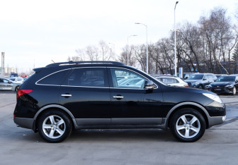Подержанный автомобиль Hyundai ix55 2010 года (4 фото)