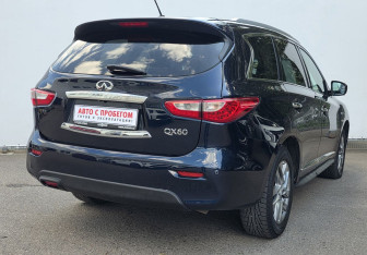 Подержанный автомобиль Infiniti QX60 2015 года (5 фото)