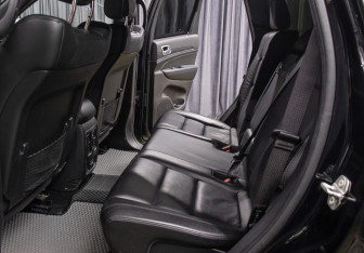 Подержанный автомобиль Jeep Grand Cherokee 2020 года (12 фото)