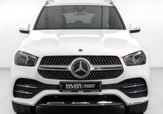 Подержанный автомобиль Mercedes-Benz GLE 2020 года (2 фото)