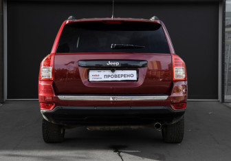 Подержанный автомобиль Jeep Compass 2011 года (5 фото)