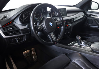 Подержанный автомобиль BMW X5 2014 года (16 фото)