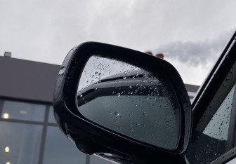 Подержанный автомобиль Kia Carnival 2021 года (22 фото)