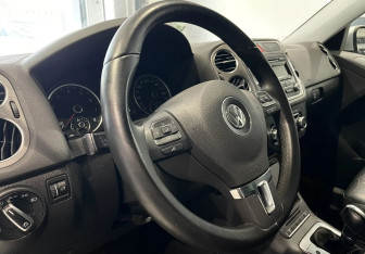 Подержанный автомобиль Volkswagen Tiguan 2010 года (13 фото)