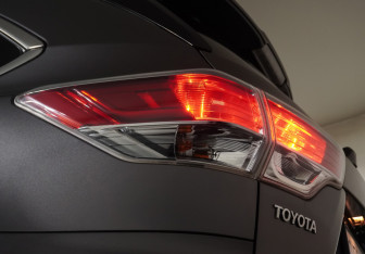 Подержанный автомобиль Toyota Highlander 2014 года (26 фото)