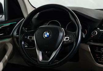 Подержанный автомобиль BMW X3 2018 года (15 фото)