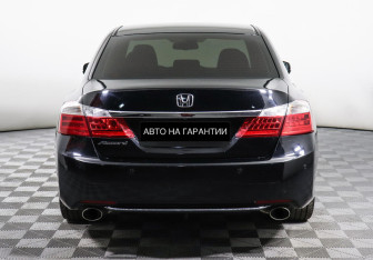 Подержанный автомобиль Honda Accord Sedan 2013 года (4 фото)