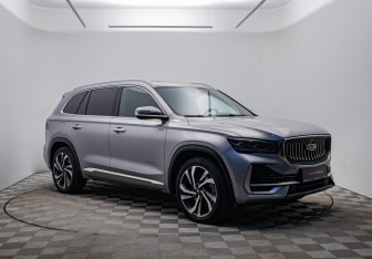 Подержанный автомобиль Geely Monjaro 2024 года (3 фото)