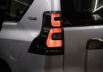 Подержанный автомобиль Toyota Land Cruiser Prado 2021 года (28 фото)