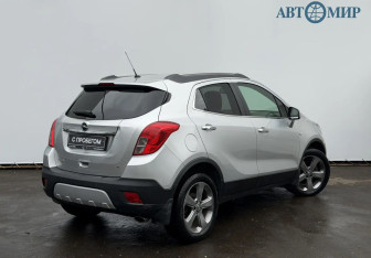 Подержанный автомобиль Opel Mokka 2013 года (8 фото)