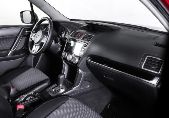 Подержанный автомобиль Subaru Forester Suv 2017 года (11 фото)