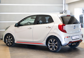 Подержанный автомобиль Kia Picanto 2021 года (6 фото)