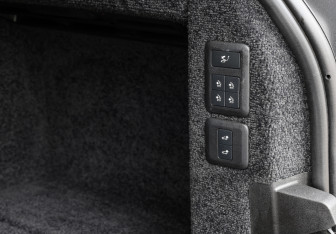 Подержанный автомобиль Land Rover Range Rover 2018 года (27 фото)