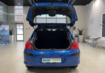 Подержанный автомобиль Peugeot 308 Hatchback 2010 года (7 фото)