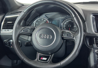 Подержанный автомобиль Audi Q5 2015 года (14 фото)