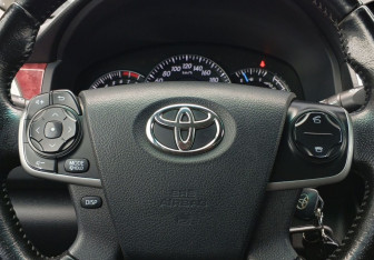 Подержанный автомобиль Toyota Camry Sedan 2014 года (13 фото)