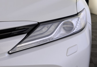 Подержанный автомобиль Toyota Camry Sedan 2019 года (11 фото)