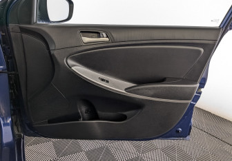 Подержанный автомобиль Hyundai Solaris Hatchback 2016 года (19 фото)