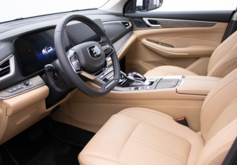 Подержанный автомобиль Evolute i-SPACE 2024 года (10 фото)