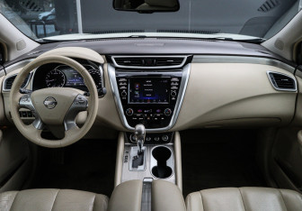 Подержанный автомобиль Nissan Murano Suv 2017 года (10 фото)