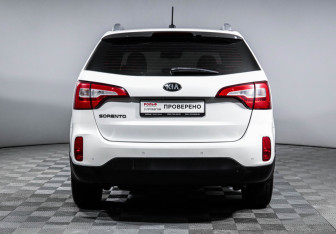Подержанный автомобиль Kia Sorento 2019 года (6 фото)