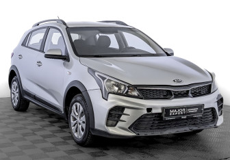 Подержанный автомобиль Kia Rio Hatchback 2021 года (3 фото)