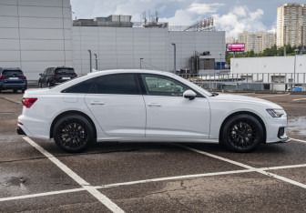 Подержанный автомобиль Audi A6 Sedan 2020 года (4 фото)