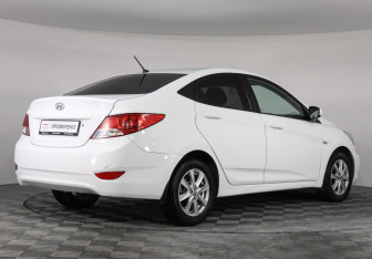 Подержанный автомобиль Hyundai Solaris Sedan 2013 года (5 фото)