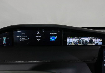 Подержанный автомобиль Changan UNI-K 2023 года (11 фото)