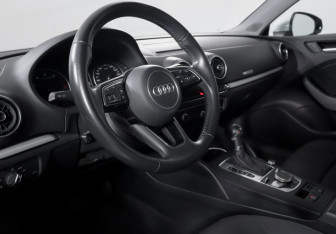 Подержанный автомобиль Audi A3 Sedan 2019 года (14 фото)