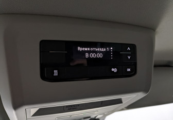 Подержанный автомобиль Volkswagen Multivan 2021 года (29 фото)