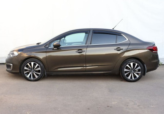 Подержанный автомобиль Citroen C4 Sedan 2020 года (8 фото)