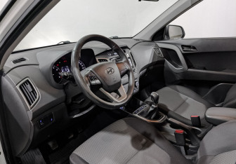 Подержанный автомобиль Hyundai Creta 2018 года (15 фото)
