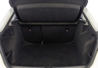 Подержанный автомобиль Skoda Rapid Liftback 2022 года (10 фото)